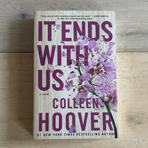 'It Ends With Us' - Colleen Hoover